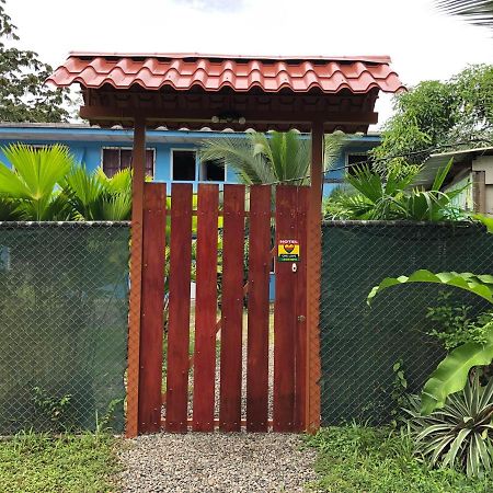 Hotel One Love Puerto Viejo Puerto Viejo de Talamanca المظهر الخارجي الصورة