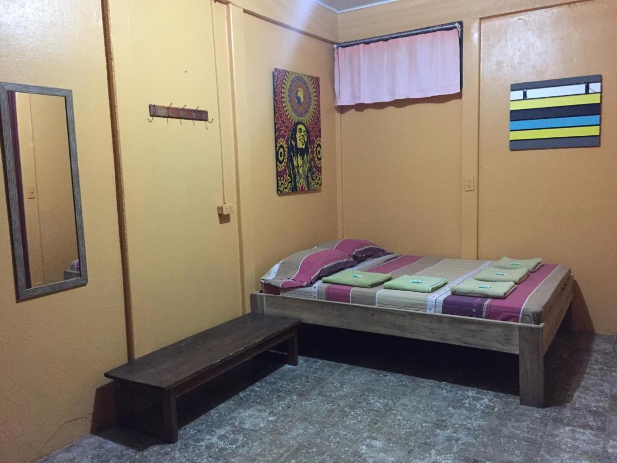 Hotel One Love Puerto Viejo Puerto Viejo de Talamanca المظهر الخارجي الصورة