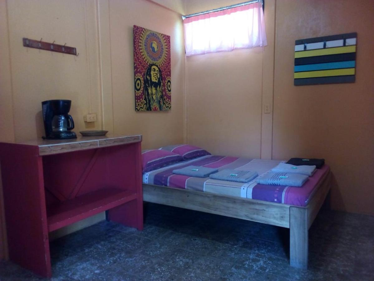 Hotel One Love Puerto Viejo Puerto Viejo de Talamanca المظهر الخارجي الصورة
