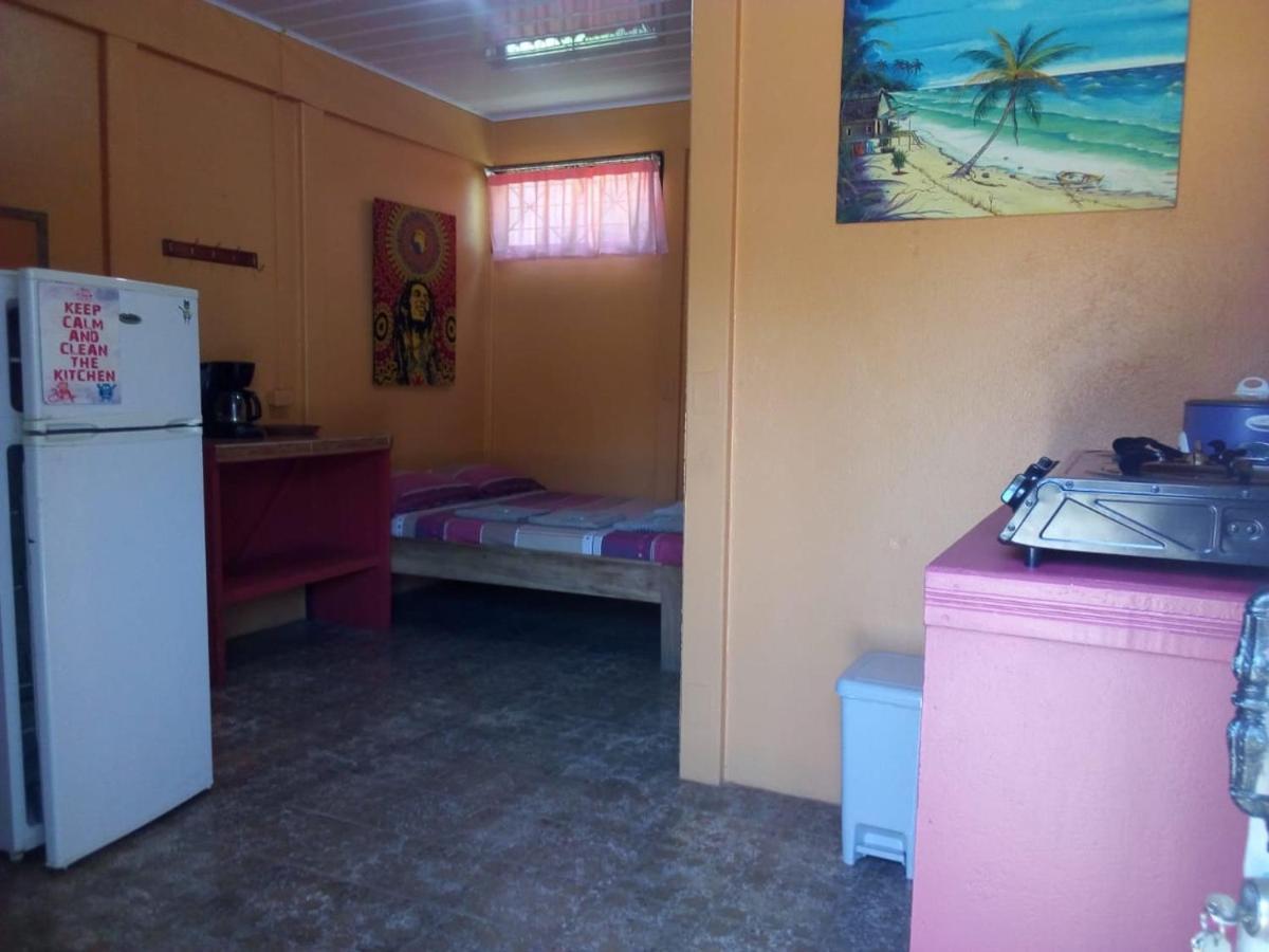 Hotel One Love Puerto Viejo Puerto Viejo de Talamanca المظهر الخارجي الصورة