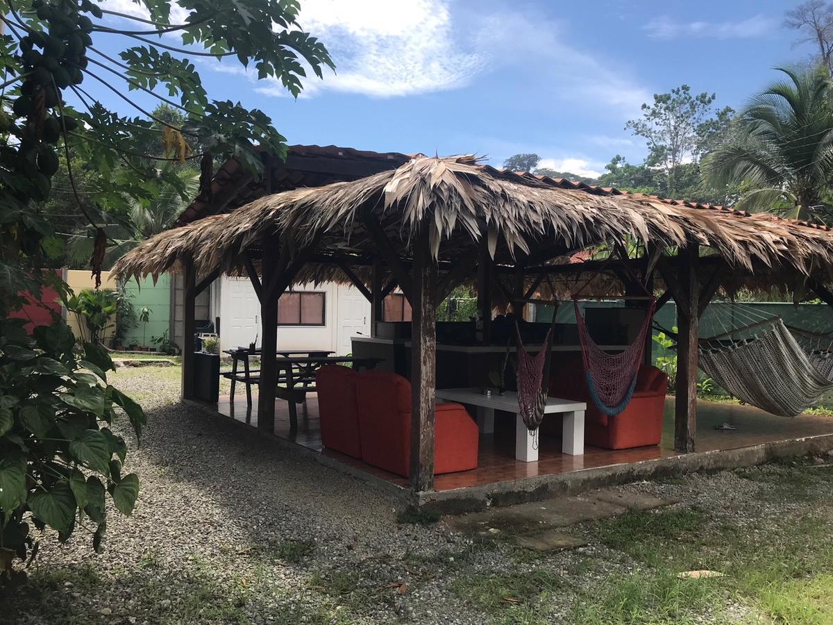 Hotel One Love Puerto Viejo Puerto Viejo de Talamanca المظهر الخارجي الصورة